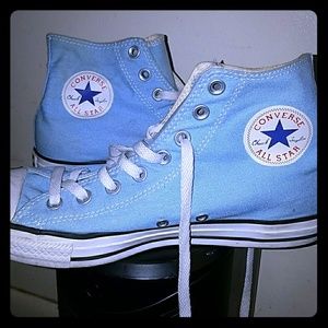 Converse men size 9 USA /women size11 USA